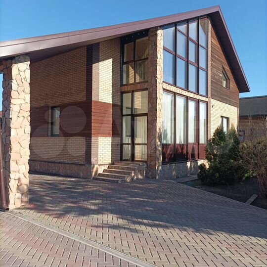 Дом 177 м² на участке 9,4 сот.