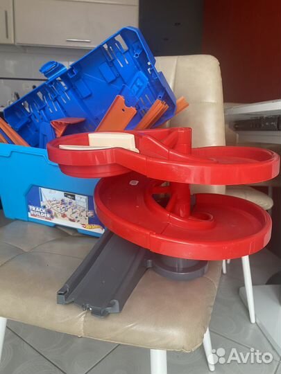 Продам трек Hot Wheels в ящике