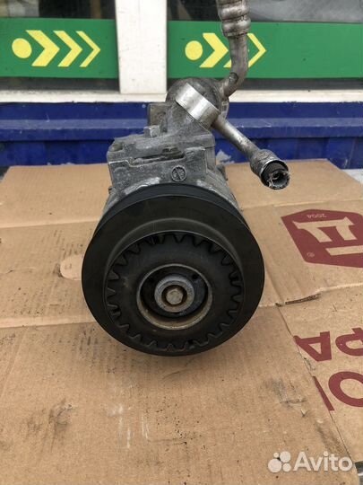 Компрессор кондиционера Mercedes Benz c204 w204