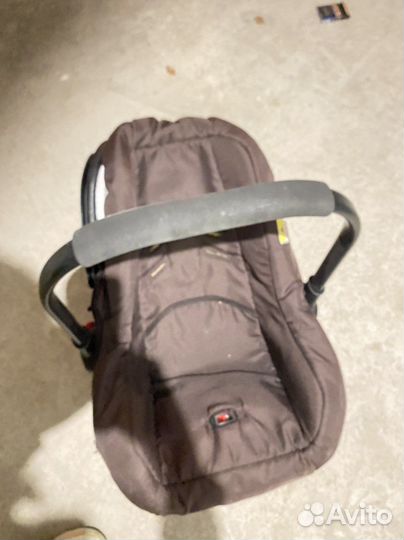 Детское кресло в машину