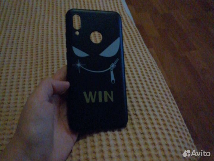 Чехол на телефон