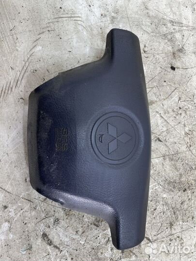 Подушка безопасности в рулевое колесо Mitsubishi L