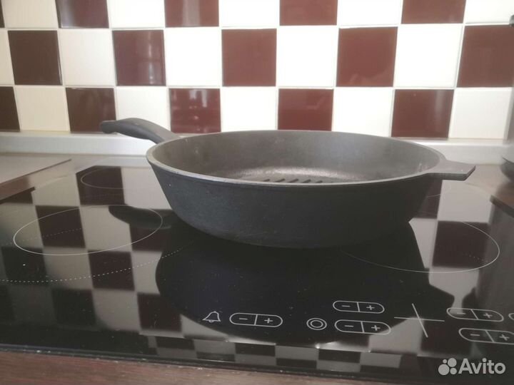 Чугунная сковорода гриль с прессом