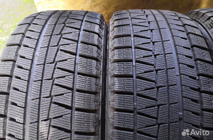 Bridgestone Blizzak Revo GZ 225/55 R17