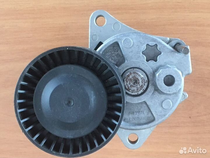 Натяжитель приводного ремня Mercedes