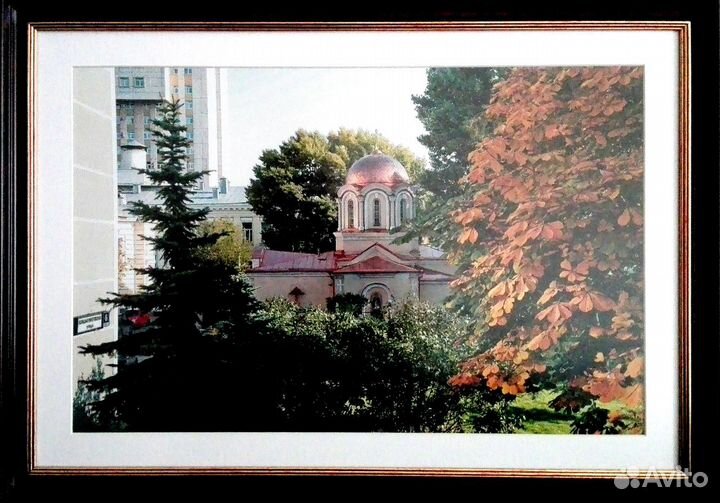 Фотография церкви в раме