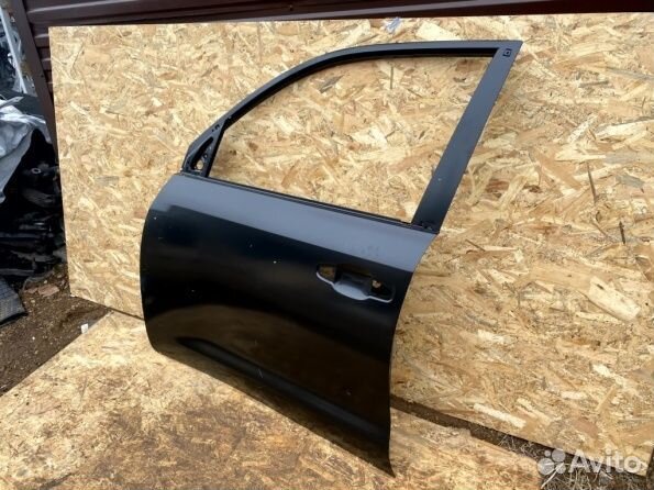 Дверь передняя левая Toyota Land Cruiser 200