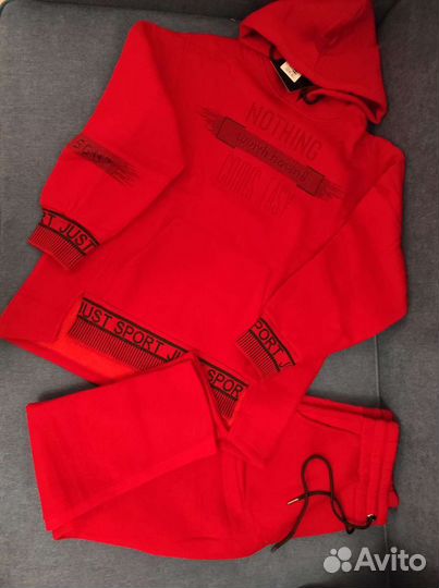 Спортивный костюм женский