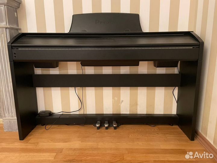 Цифровое пианино Casio Privia PX-750
