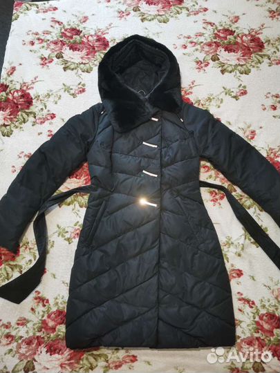 Очень качественный и тёплый фирменный пуховик