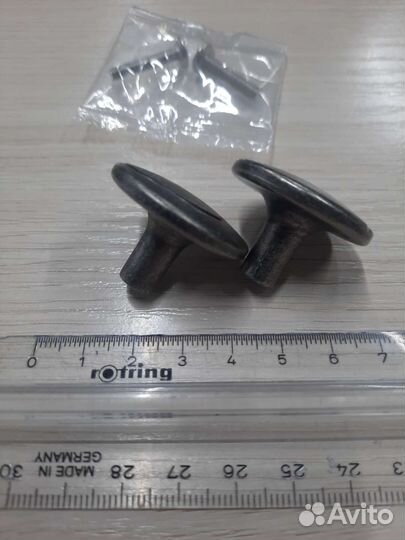 Мебельные ручки кнопки