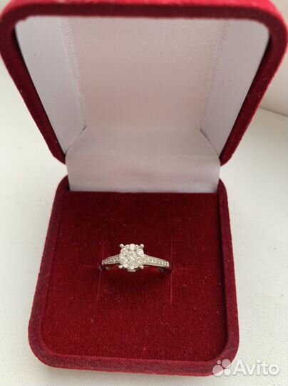 Кольцо из белого золота с бриллиантами