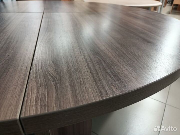 Массивный, сегментный круглый стол Б.У