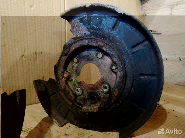 Пыльник тормозного диска Rover 75