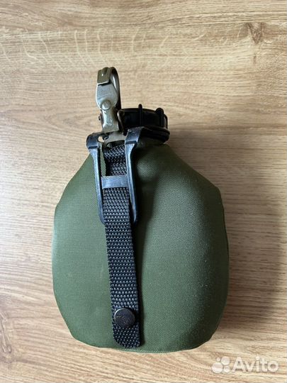 Финская фляжка и фляжка США