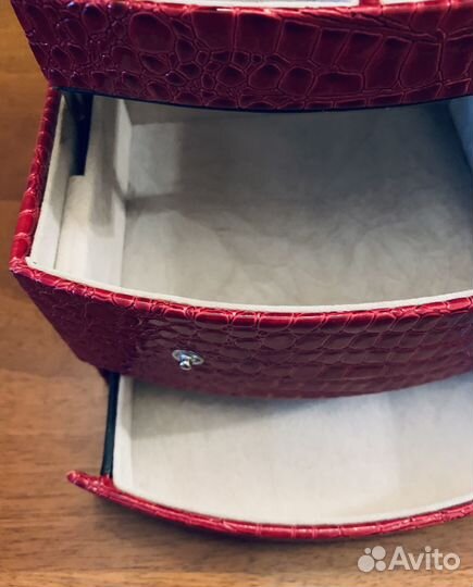 Шкатулка для украшений