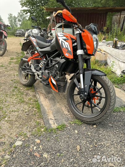 Мотоцикл ктм Duke 125
