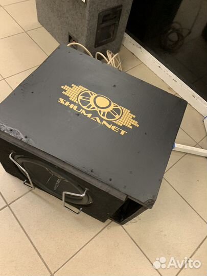 Сабвуфер JBL