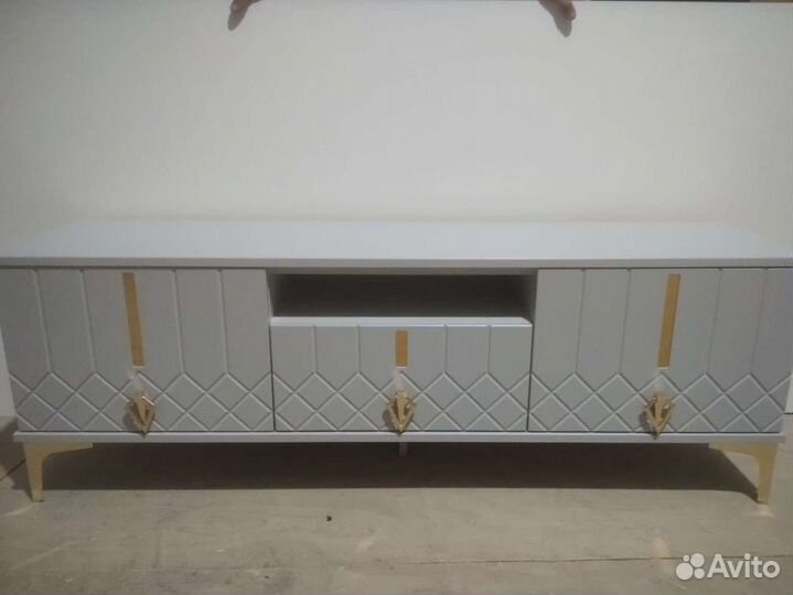 Тумба под телевизор