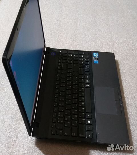 Ноутбук Samsung NP300 процессор Intel / SSD диск