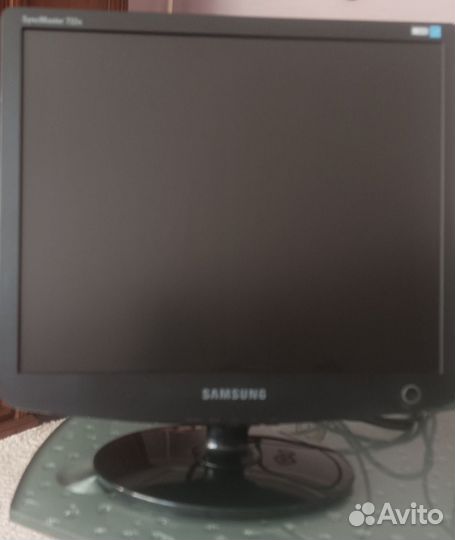 Монитор квадратный