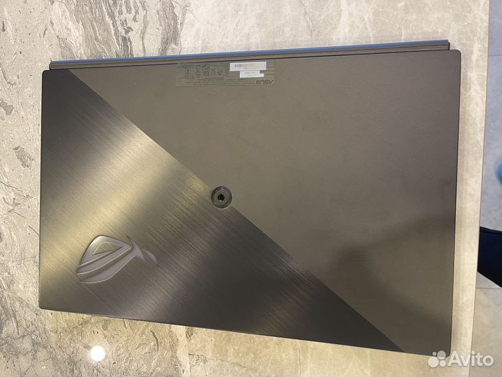 Asus ROG Strix XG17ahpe 240 Гц (с подставкой)