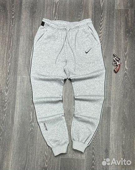Спортивные штаны Nike