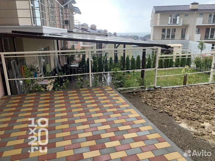 Тротуарная плитка, бордюры, газонная решетка