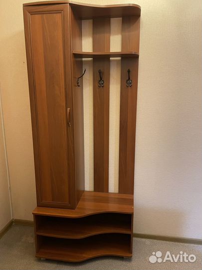 Вешалка в прихожую