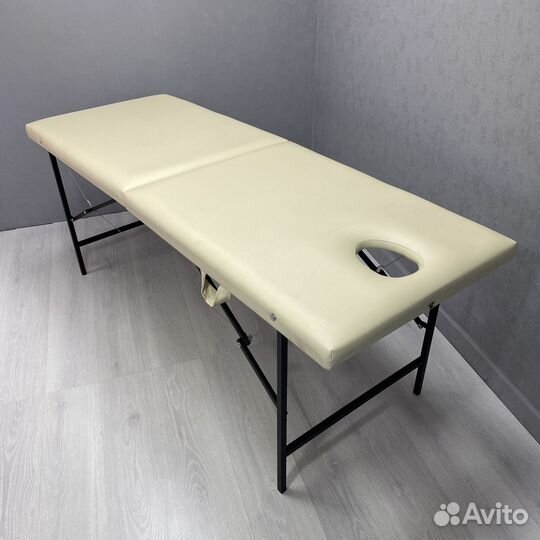 Кушетка для массажа с вырезом