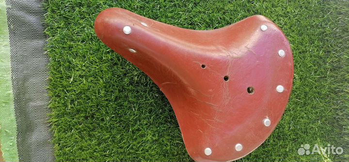 Велосипедные сиденье. седло