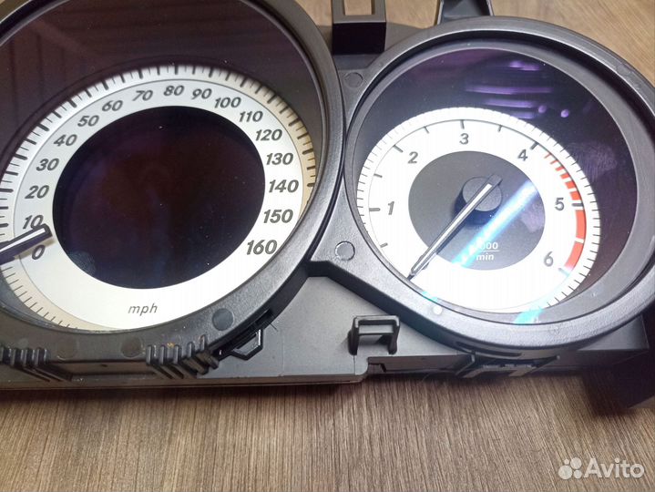 Приборная панель Mercedes W204 рестайлинг