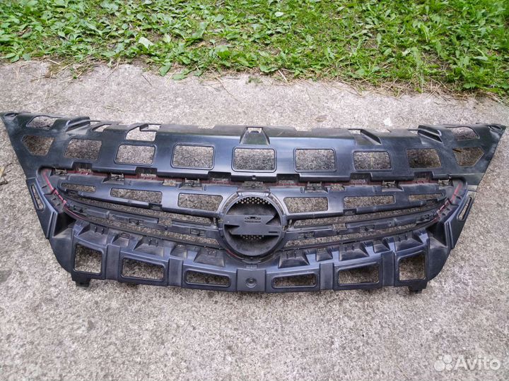 Решетка радиатора opel astra j gtc