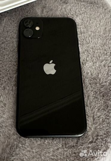 Телефон iPhone 11 64g