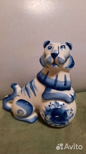 Фарфоровые статуэтки