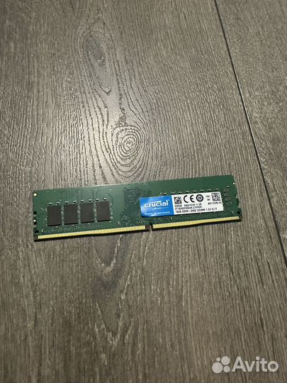 Оперативная память DDR4 16Gb Crucial