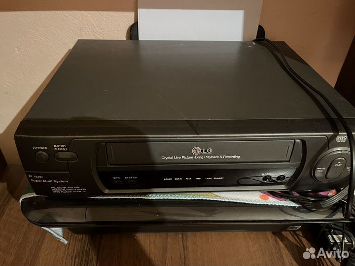 Видеомагнитофон