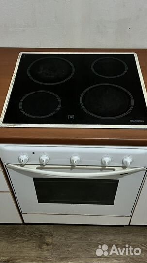 Плита с духовкой электрическая Ariston