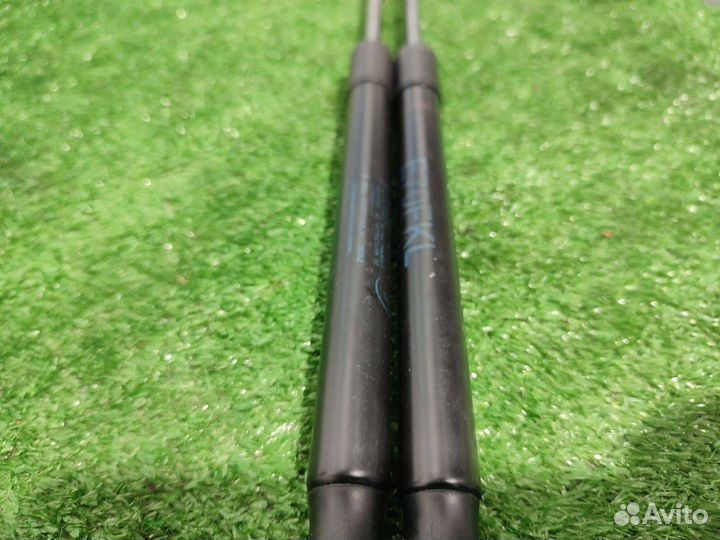 Амортизатор капота BMW X5 E70 2009 51327148346