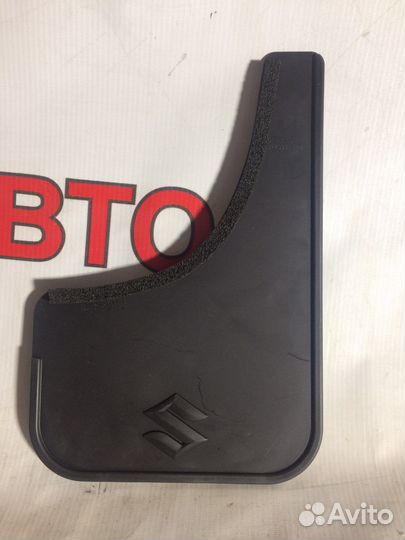 Suzuki Vitara Брызговик задний правый