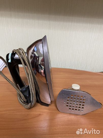 Утюг старинный