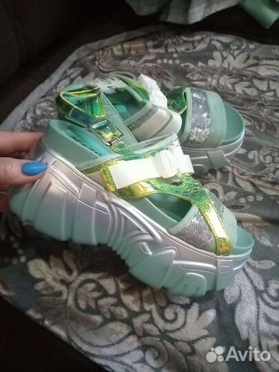 Босоножки модные