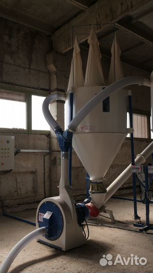 Бункер для зерна/комбикорма бпн-1,5