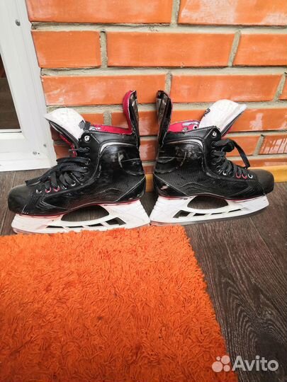 Хоккейные коньки bauer
