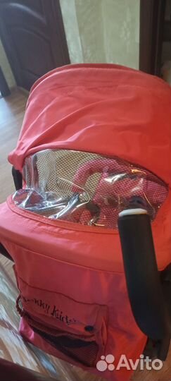 Прогулочная коляска трость