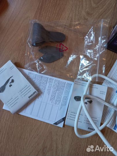 Плойка Philips BHB878