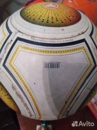 Футбольный мяч adidas jabulani