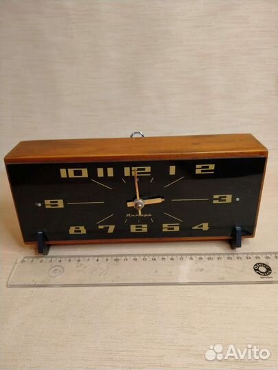 Часы, будильник СССР