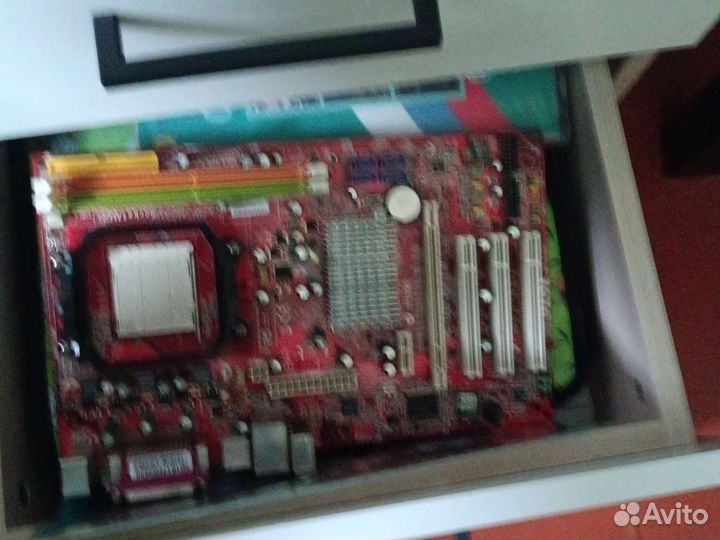 Материнская плата от MSI