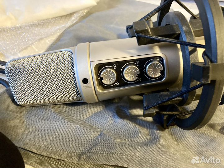 Rode NT 2000 Large Diaphragm Studio Microphone